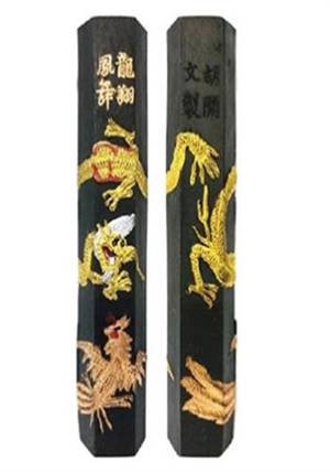 龍翔鳳舞 墨條 | Bâton d'encre Dragon-Phénix (8.5 cm - 25g)