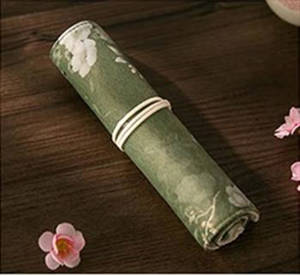 Petite trousse en tissu vert "fleurs et oiseaux" | 古风笔袋山海经卷轴铅笔袋 春枝