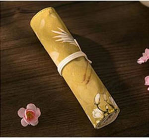 Petite trousse en tissu jaune "fleurs et oiseaux" | 古风笔袋山海经卷轴铅笔袋 鹤舞