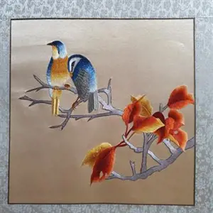 Broderie en soie - Oiseaux et fleurs rouges