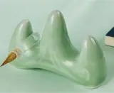 Repose-pinceaux en céramique "montagne de jade" | 浅绿—山型笔搁
