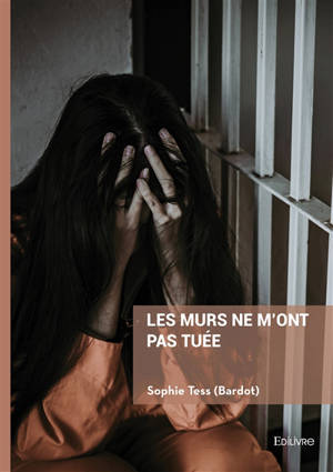 Les murs ne m'ont pas tuée : Entre rébellion et paranormal