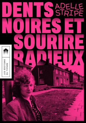 Dents noires et sourire radieux