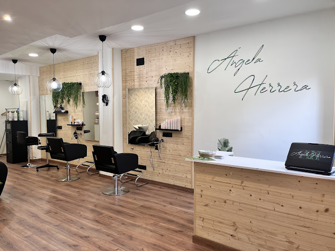 Peluquería Ángela HerreraSalón de Belleza en Arroyomolinos