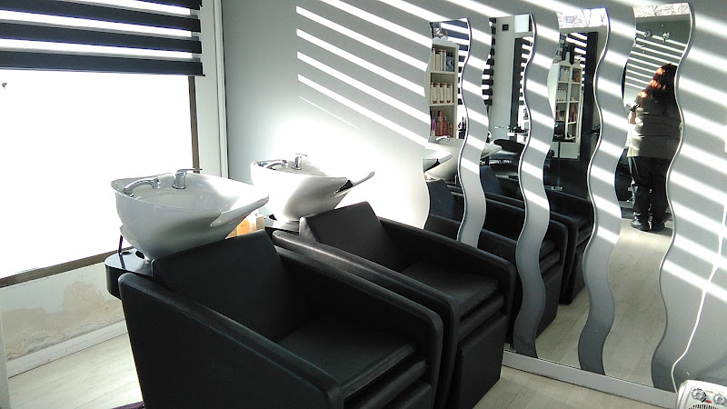 Peluquería Aqualinf Salon de Belleza en Alcalá de Henares