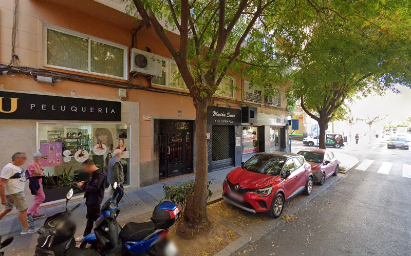 Peluquería Di Yu C. Pintor Lorenzo Casanova en Alicante