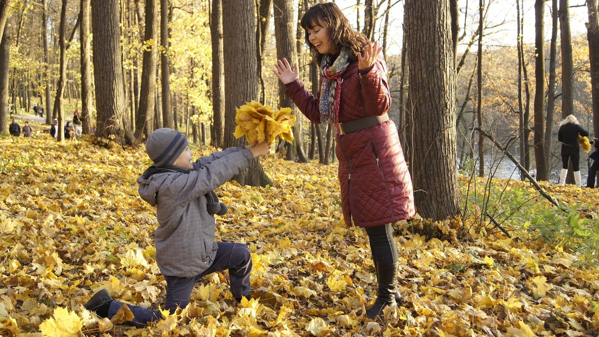 mother-son-automne-vacances.jpg