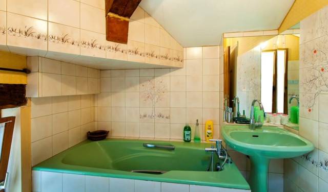 12 Salle bain 2me suite coté rue