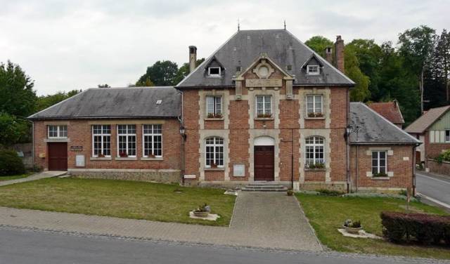 Gite La Cure, maison spacieuse pour 2 à 10 pers. à moins d'1h de Reims, Charleville-M. et Sedan - Savigny-sur-Aisne - Ardennes