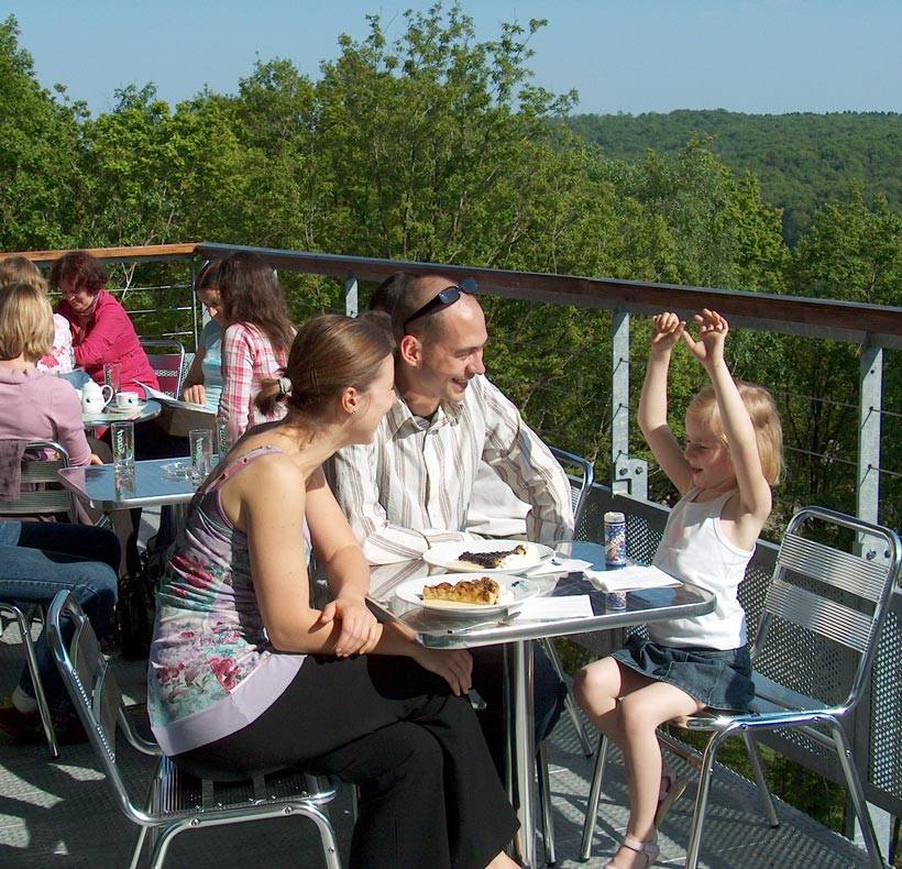 PAD_restaurant_famille_terrasse.jpg