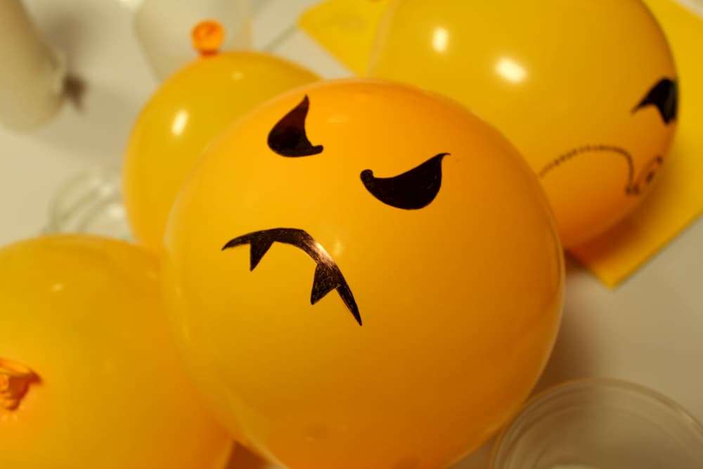 PAD_halloween_déco_ballon_orange_monstre.jpg