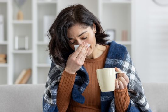 girl_sneezing