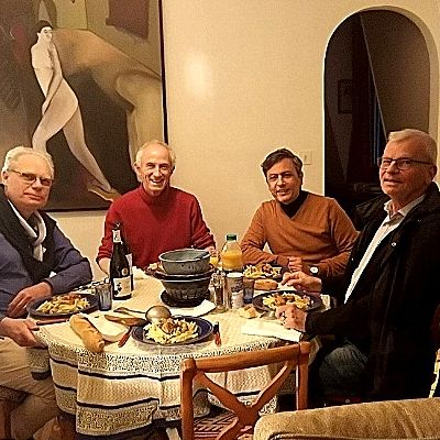 QUINTETTE arc-en-ciel à Paris intramuros Logement HOMOSEXUELLE Paris 8ème | Colocation Chambre Meublée HOMOSEXUELLE Paris 8ème | Location Logement HOMOSEXUELLE Paris 8ème