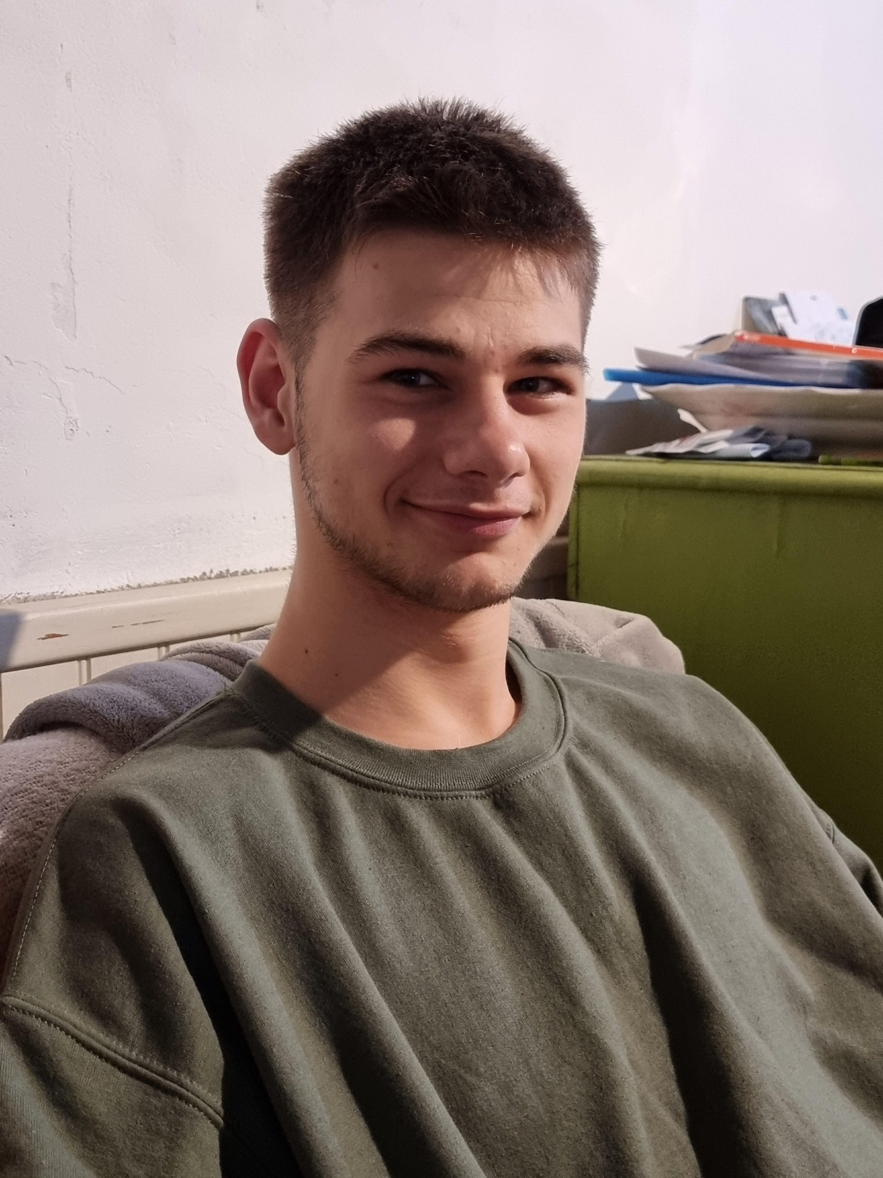 Recherche de colocation avec volontaire Logement INTERGENERATIONNELLE | Colocation Chambre Meublée INTERGENERATIONNELLE | Location Logement INTERGENERATIONNELLE