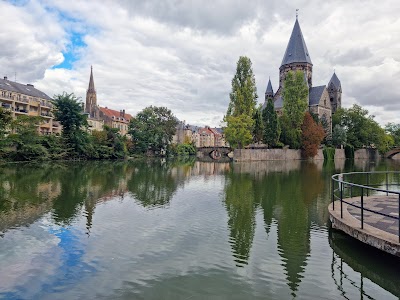 Temple Neuf