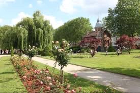 Les Champs Élysées