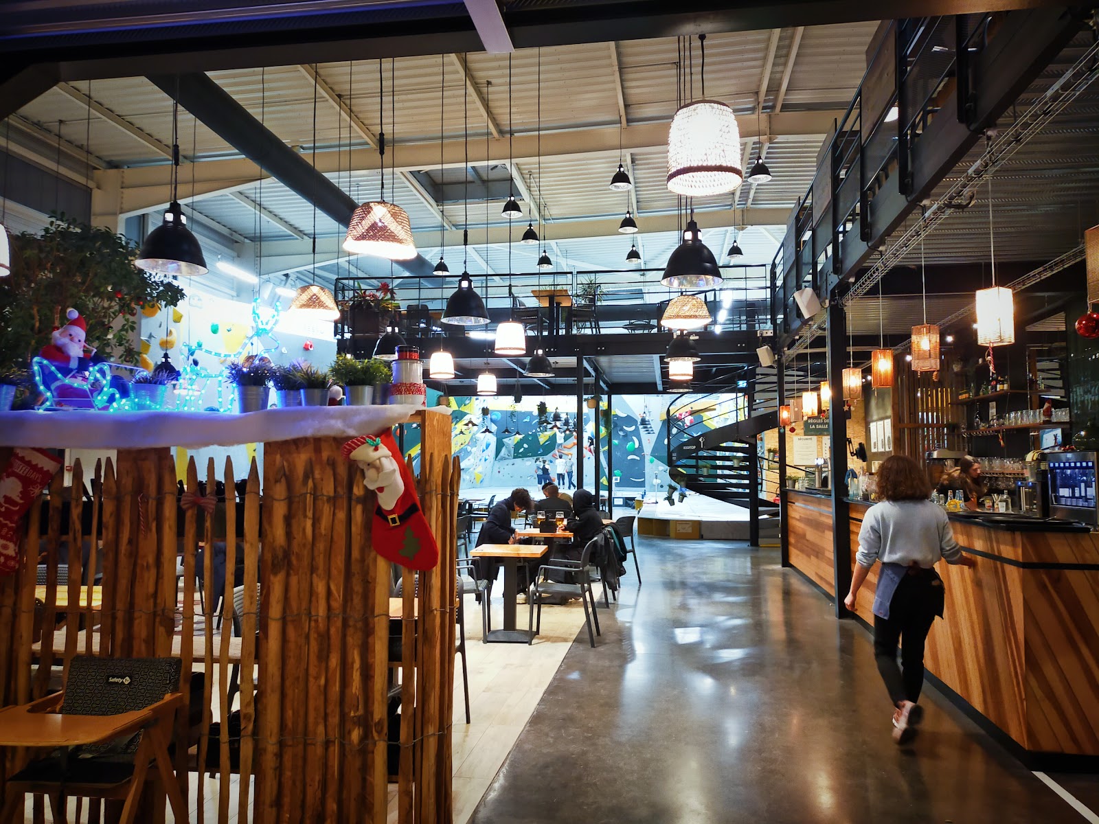 Photo 3 de Boulder Line | Salle d'escalade - Bar et Restaurant - Montpellier