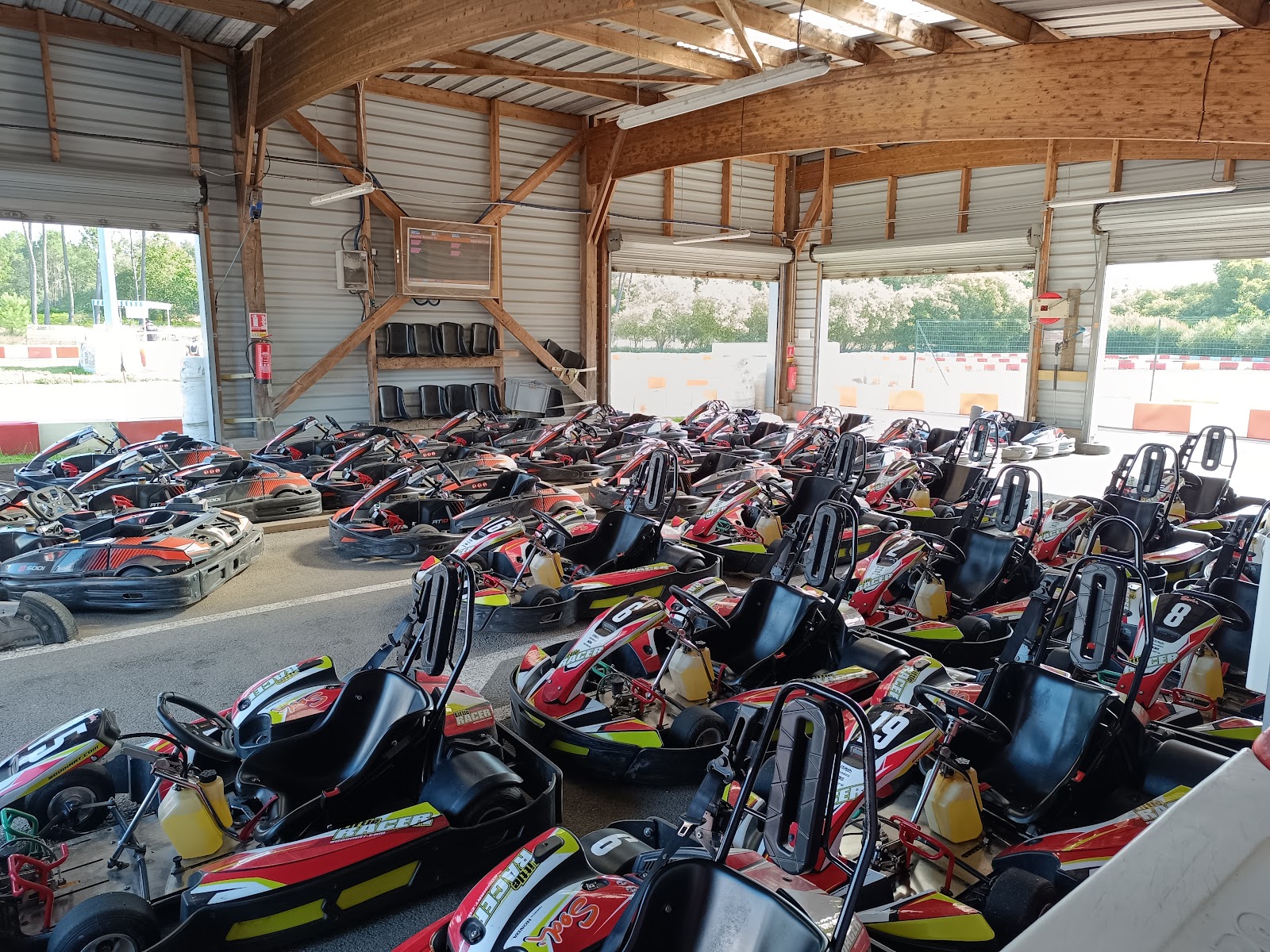 Photo 3 de Kart 56 - Karting de Ploemel