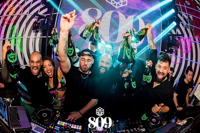 Photo 3 de 809 Social Club
