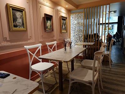 Photo 3 de Le GentleCat-bar à chats-brunch-restaurant-salon de thé (interdit moins de 12 ans)