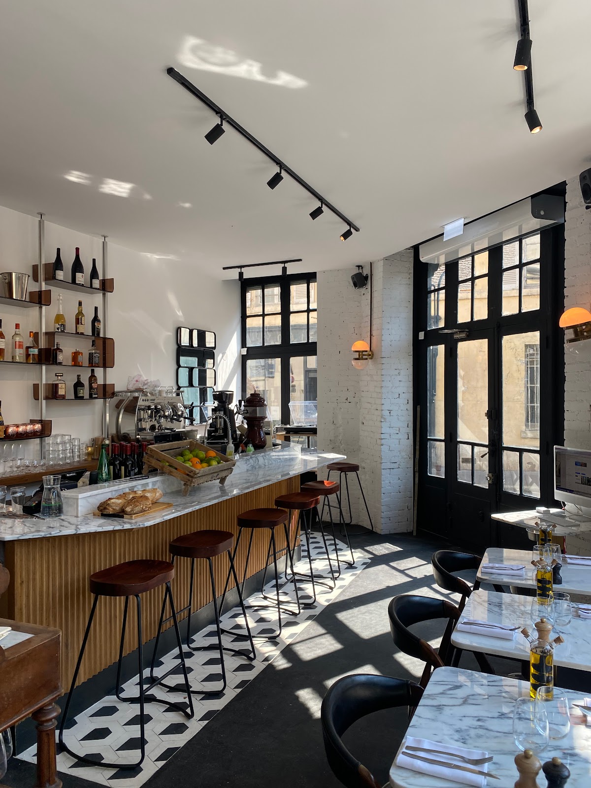 Vous restaurant