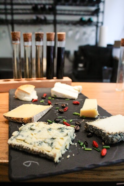 Photo 2 de Les Petits Crus I Dégustation vins et fromages Toulouse