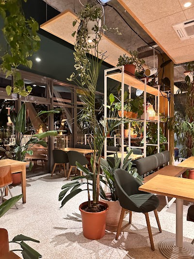 Photo 4 de BOTANI Café