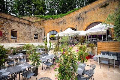 LES VOÛTES Restaurant & Live Music