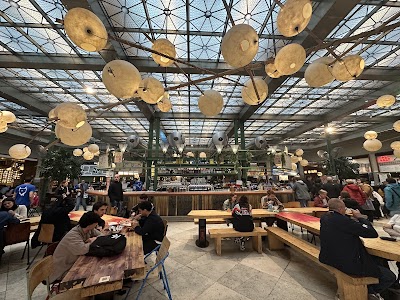 Photo 3 de Wolf Sharing Food Market