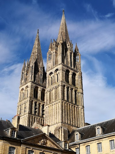 Photo 3 de Tombeau de Guillaume le Conquérant, Abbatiale Saint-Étienne de Caen