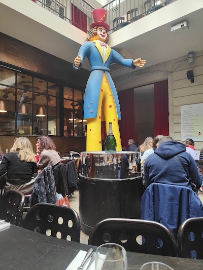 Photo 1 de Le Cirque - Beaubourg