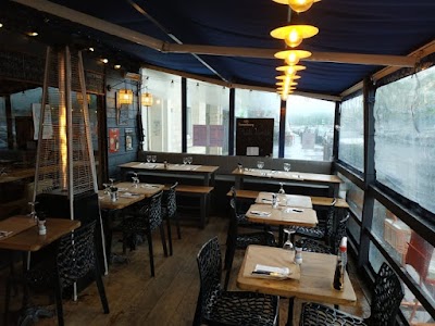 Photo 3 de Newport Café