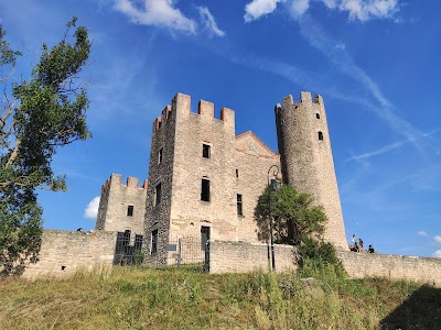 Photo 2 de Château d'Essalois, centre d'interprétation des gorges de la Loire