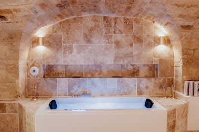 Photo 4 de Suite romantique Vénusa avec jacuzzi privatif