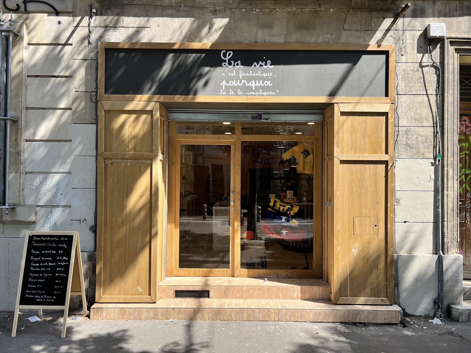 Photo 1 de La vie c’est fantastique, pourquoi tu te la compliques ?!