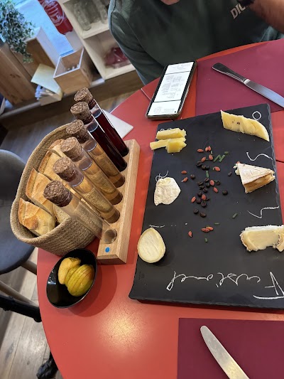 Photo 4 de Les Petits Crus I Dégustation vins et fromages Toulouse