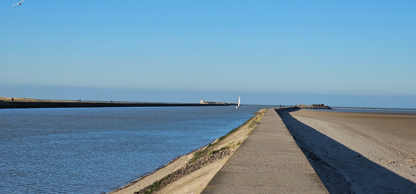 Photo 3 de Phare de Petit-Fort-Philippe