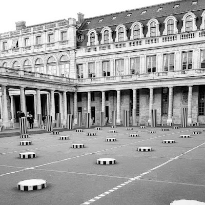 Photo 2 de Colonnes de Buren/Les Deux Plateaux