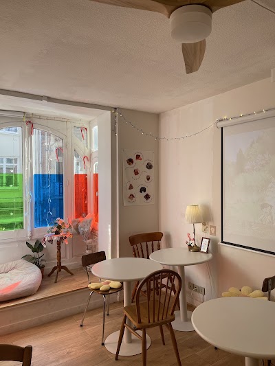 Photo 2 de AJU Concept Store — Boutique & Coffee Shop - Lille
