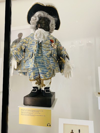 Photo 3 de Garde Robe Manneken Pis