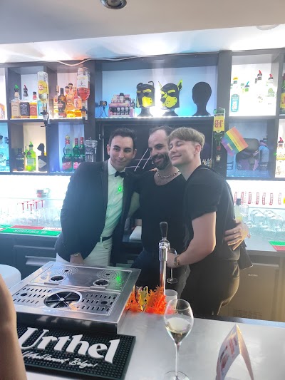 Photo 5 de L'Homme O Bar - Bar Gay et Fetish Biarritz