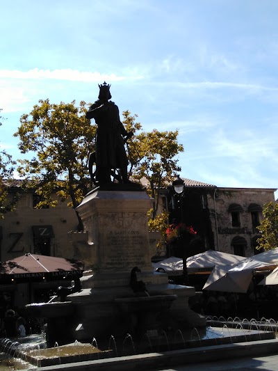 Photo 4 de Place Saint-Louis