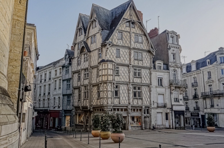 La Maison d'Adam - La Maison des Artisans