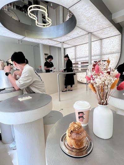 Photo 4 de Buddy Buddy · Nut Butter Coffee Shop