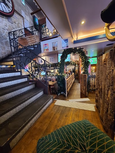 Photo 1 de Les Artistes Café