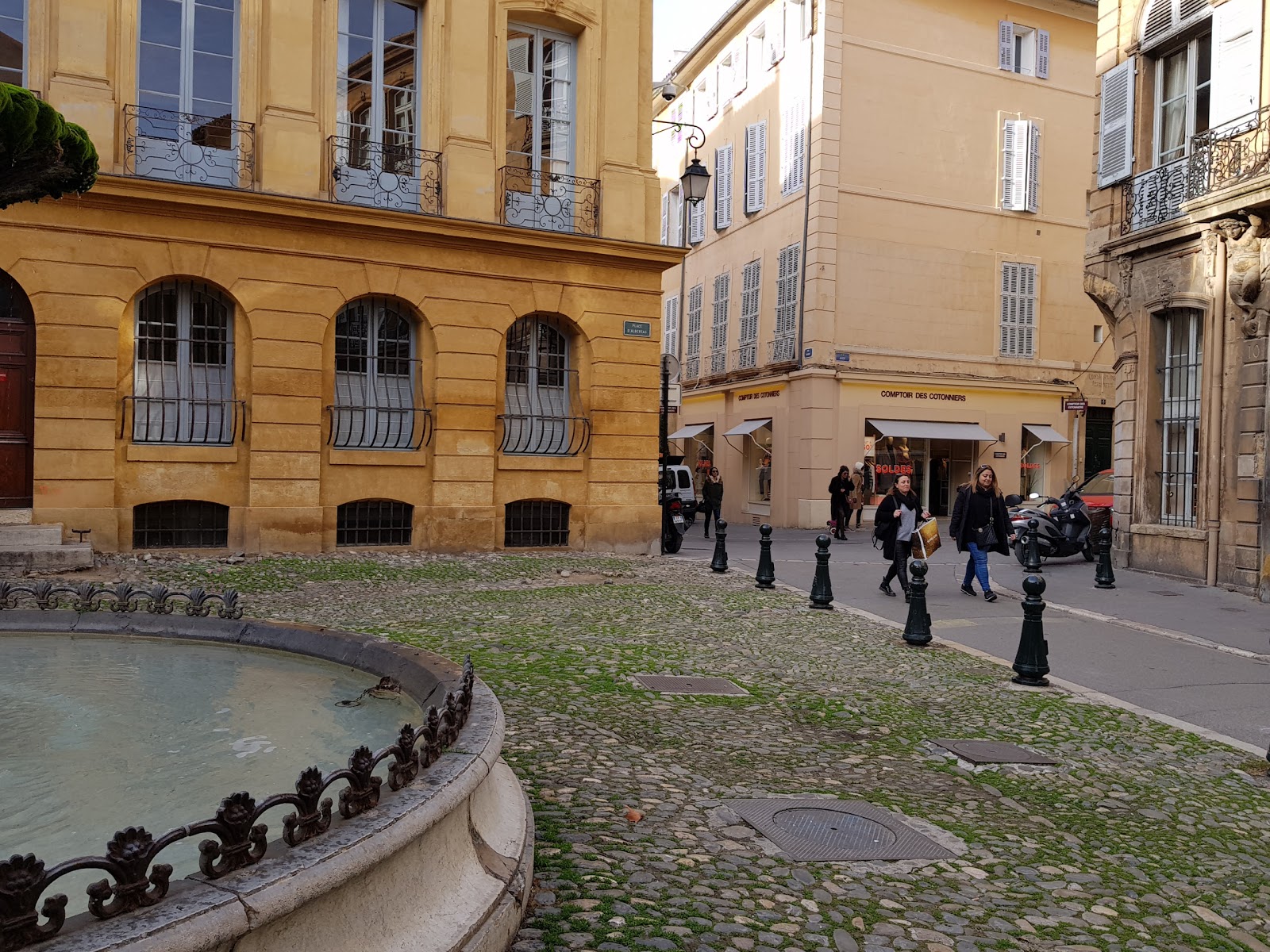Photo 2 de Place d'Albertas