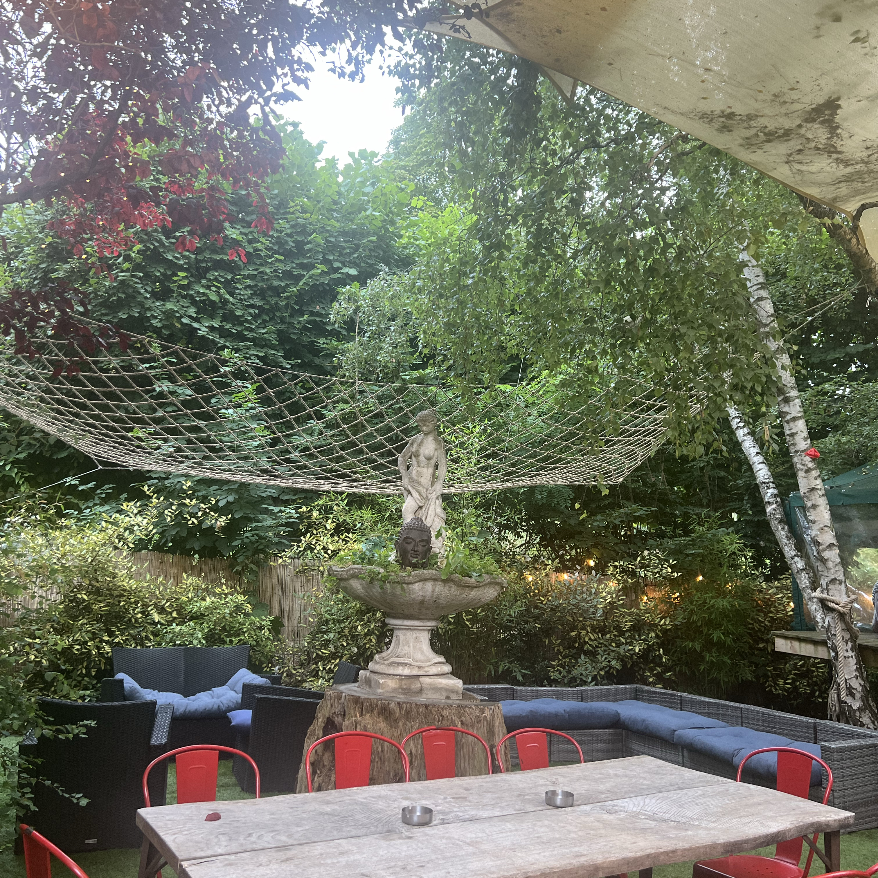 Photo 2 de Les Pieds dans l’Herbe (au Pavillon de la Tourelle)