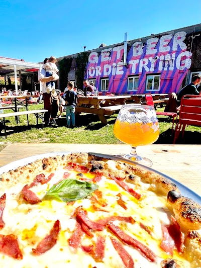 Photo 2 de Brique House Taproom