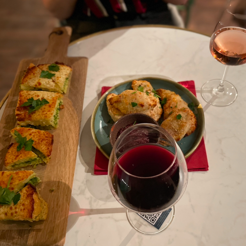 Photo 1 de La Maison Bleue - Café, Restaurant et Bar à bières locales - Lyon 7