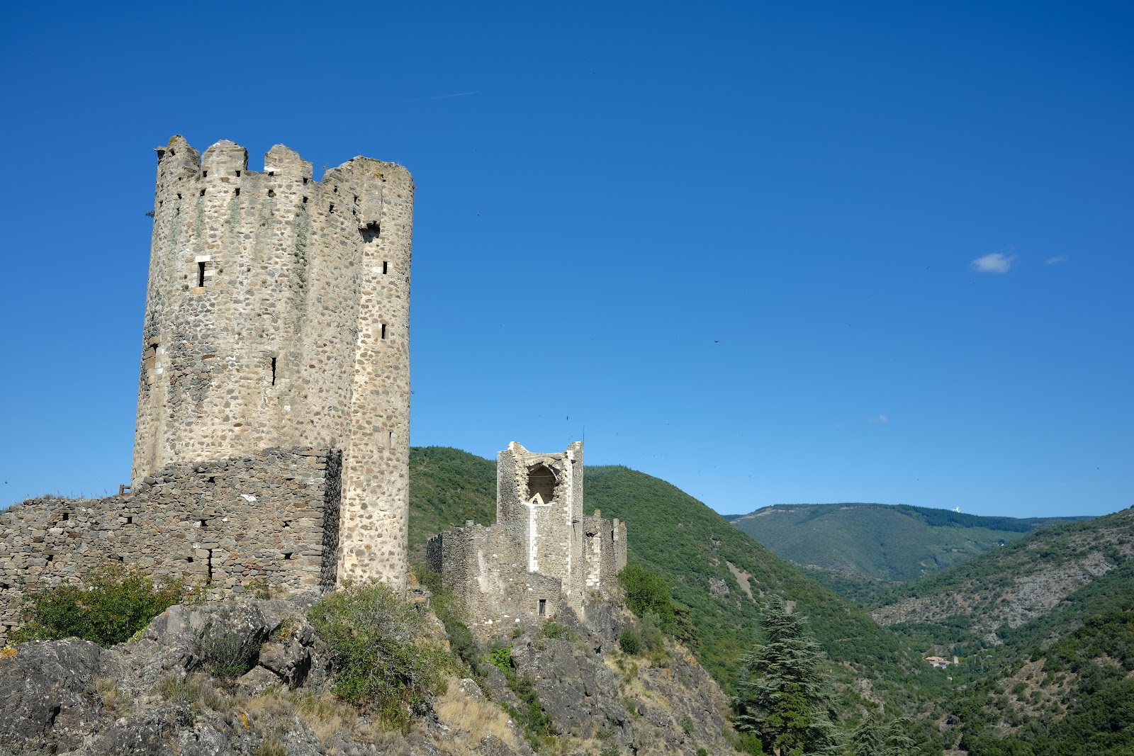 Photo 2 de Les Quatre Châteaux de Lastours